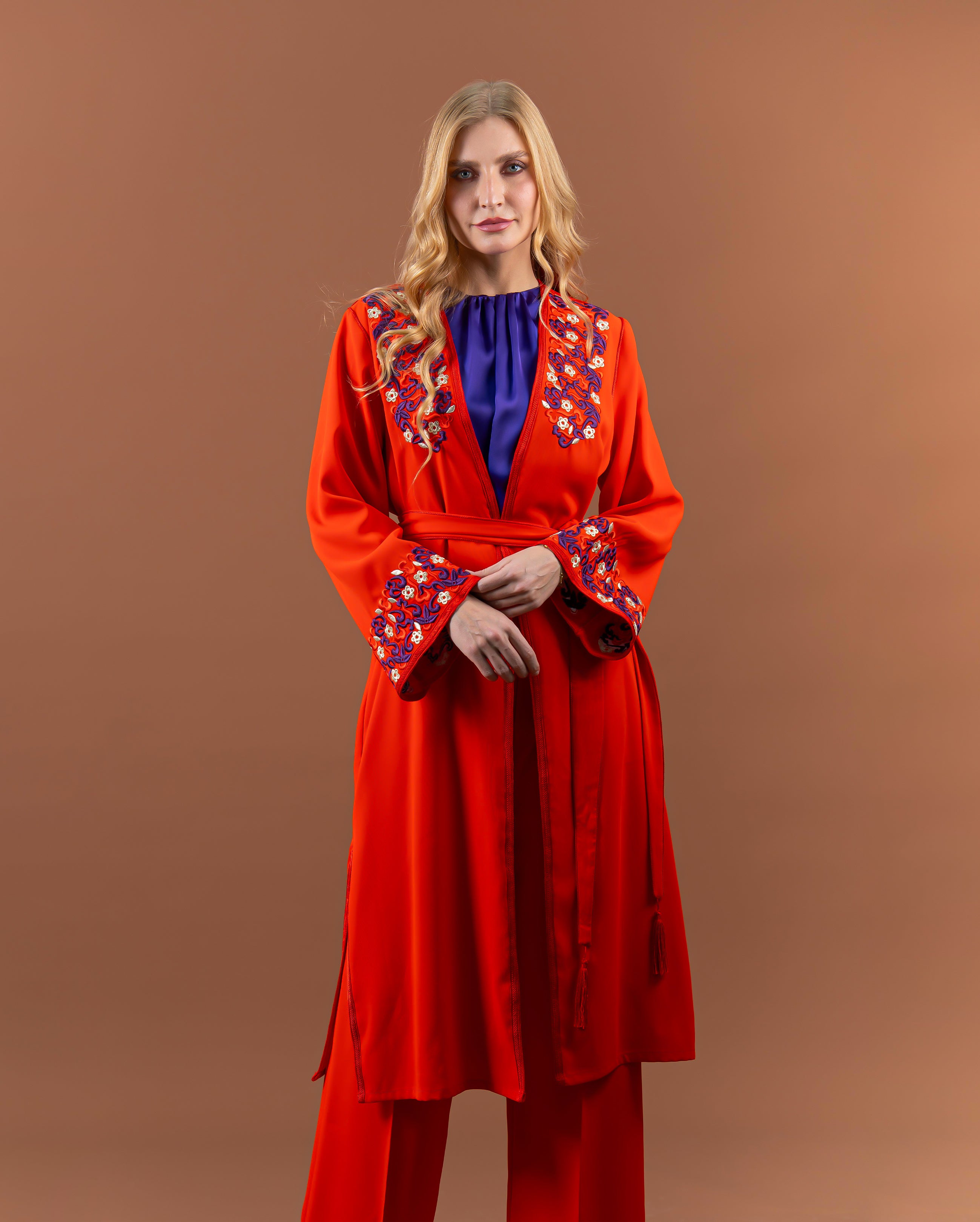 Kimono fluide brodé avec ceinture pour femme – Orange-face