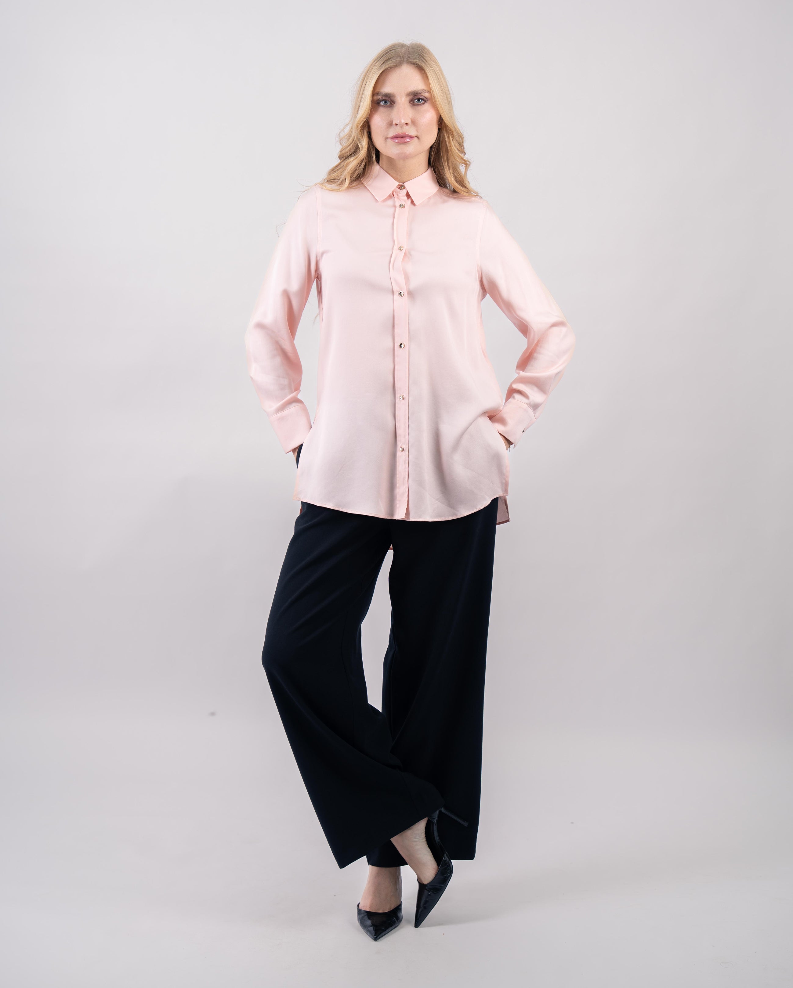 Chemise fluide rose poudré femme manches longues coupe droite élégante