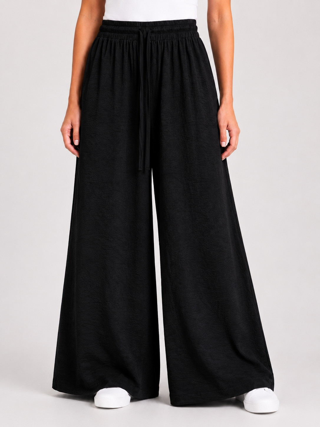 Pantalon large fluide texturé avec taille élastique et cordon de serrage-Noir-RAZANA