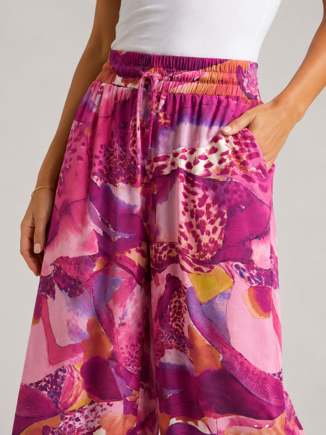 Pantalon long pour femme à imprimé abstrait fuchsia, rose et violet, taille élastique avec cordon-vue de détail-RAZANA
