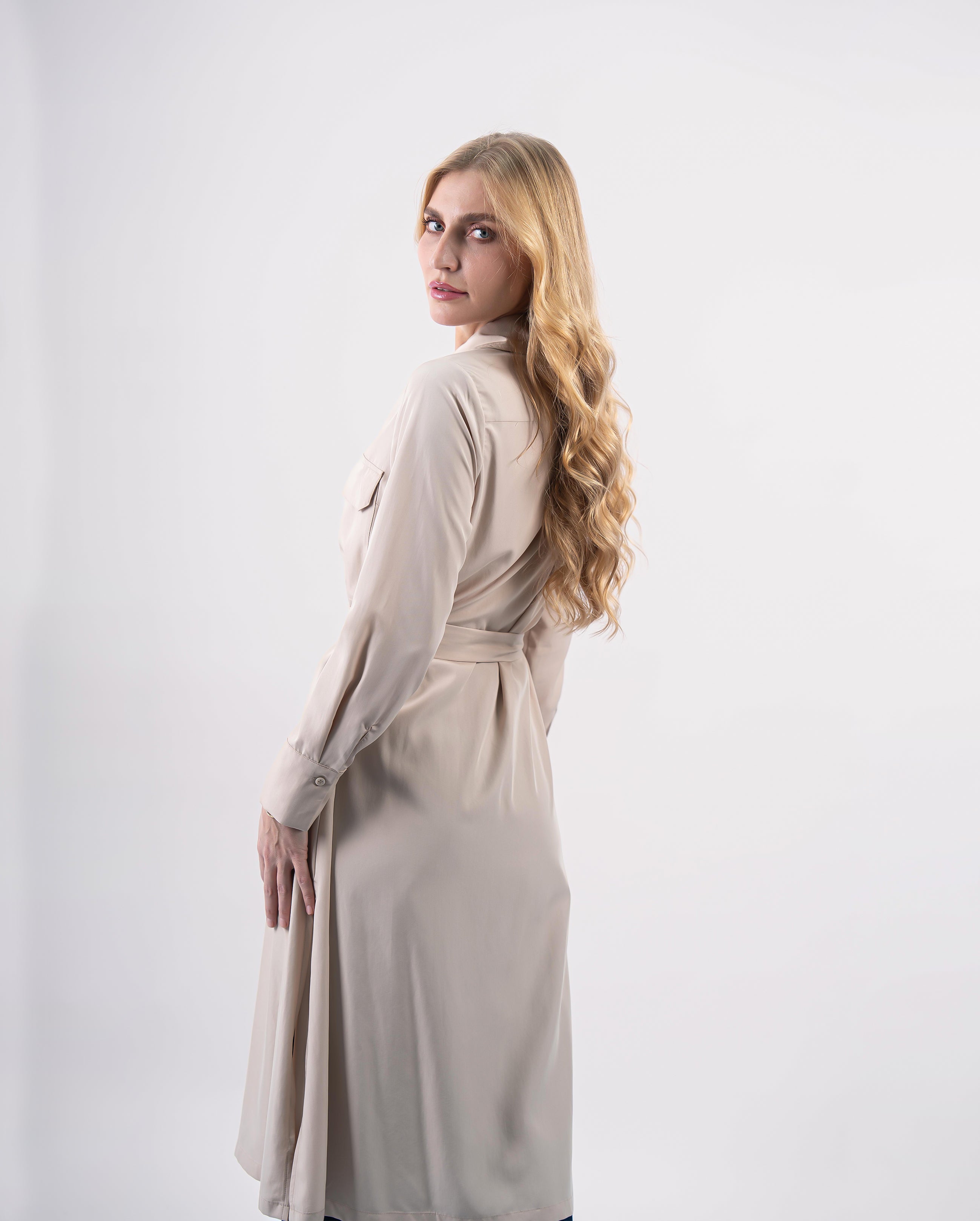 robe chemise fluide ceinturée avec poches poitrine-Beige-detail
