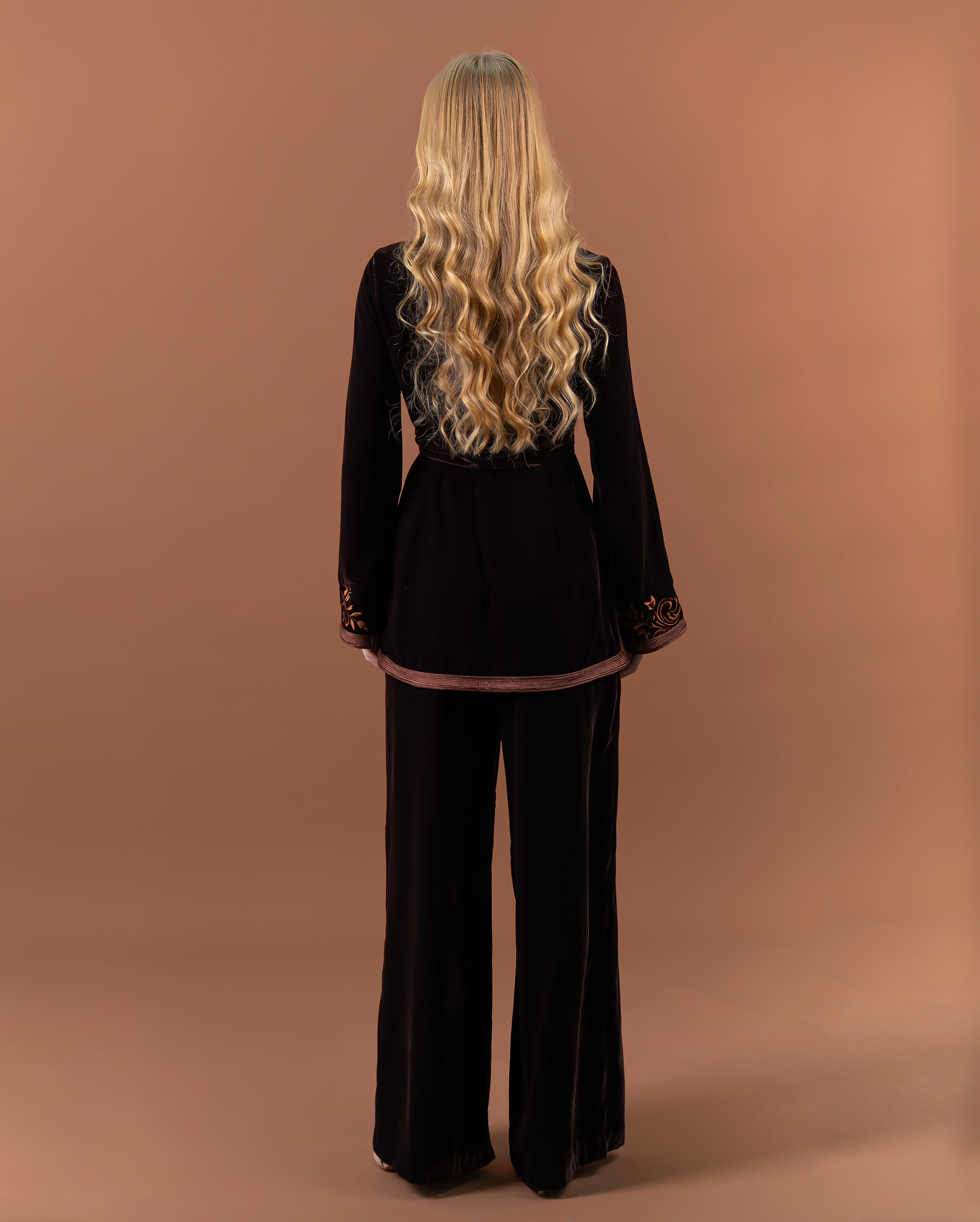 Tunique jabador en velours brodée avec ceinture pour femme – RAZANA