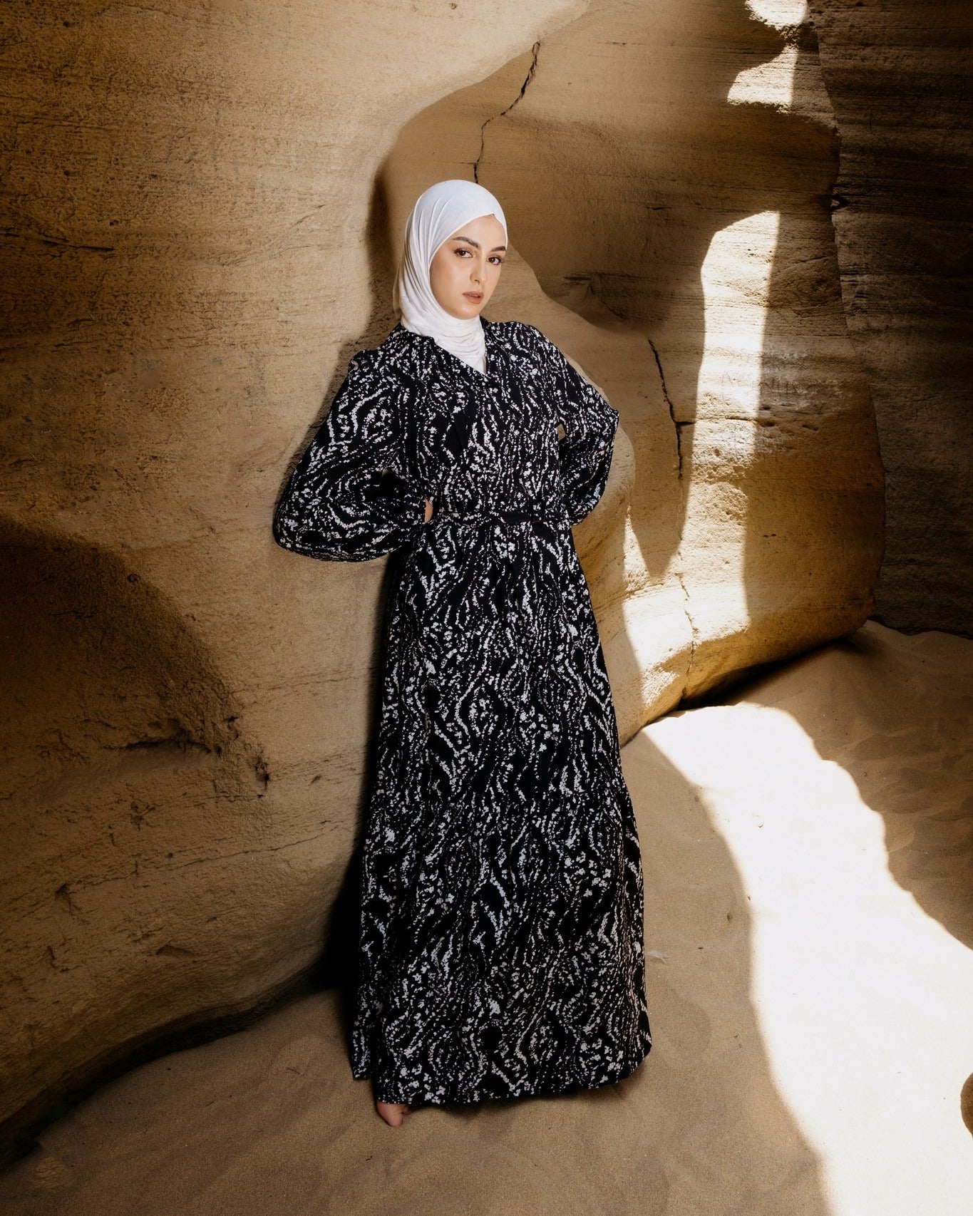 7 Conseils pour Choisir les Bons Tissus de vêtements pour femmes voilées en Hiver : Rester au Chaud avec Élégance