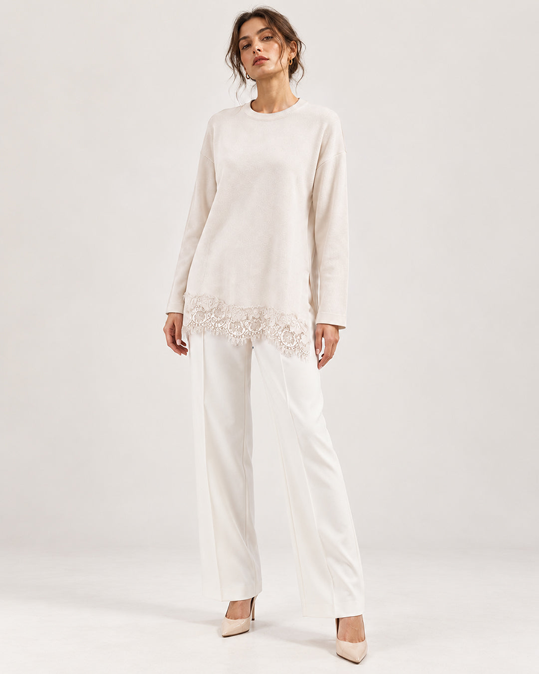 Pull long en maille à finition dentelle florale_Blanc cassé_vue de face