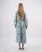 Robe longue fluide femme à imprimé floral vert avec col lavallière et manches longues élégantes
