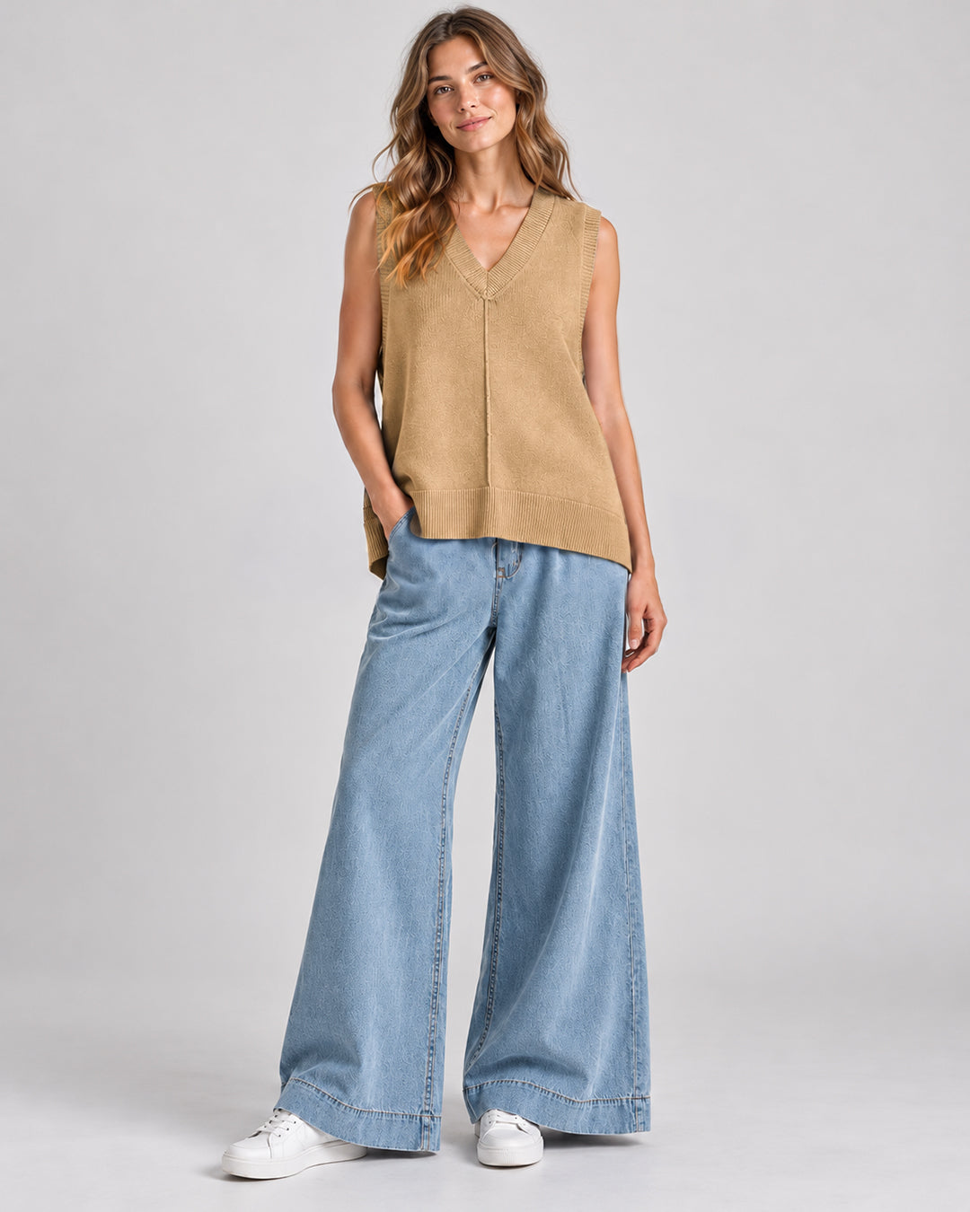 Pull Sans Manches Oversize en Maille à Col V_Camel_face