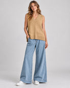 Pull Sans Manches Oversize en Maille à Col V_Camel_face