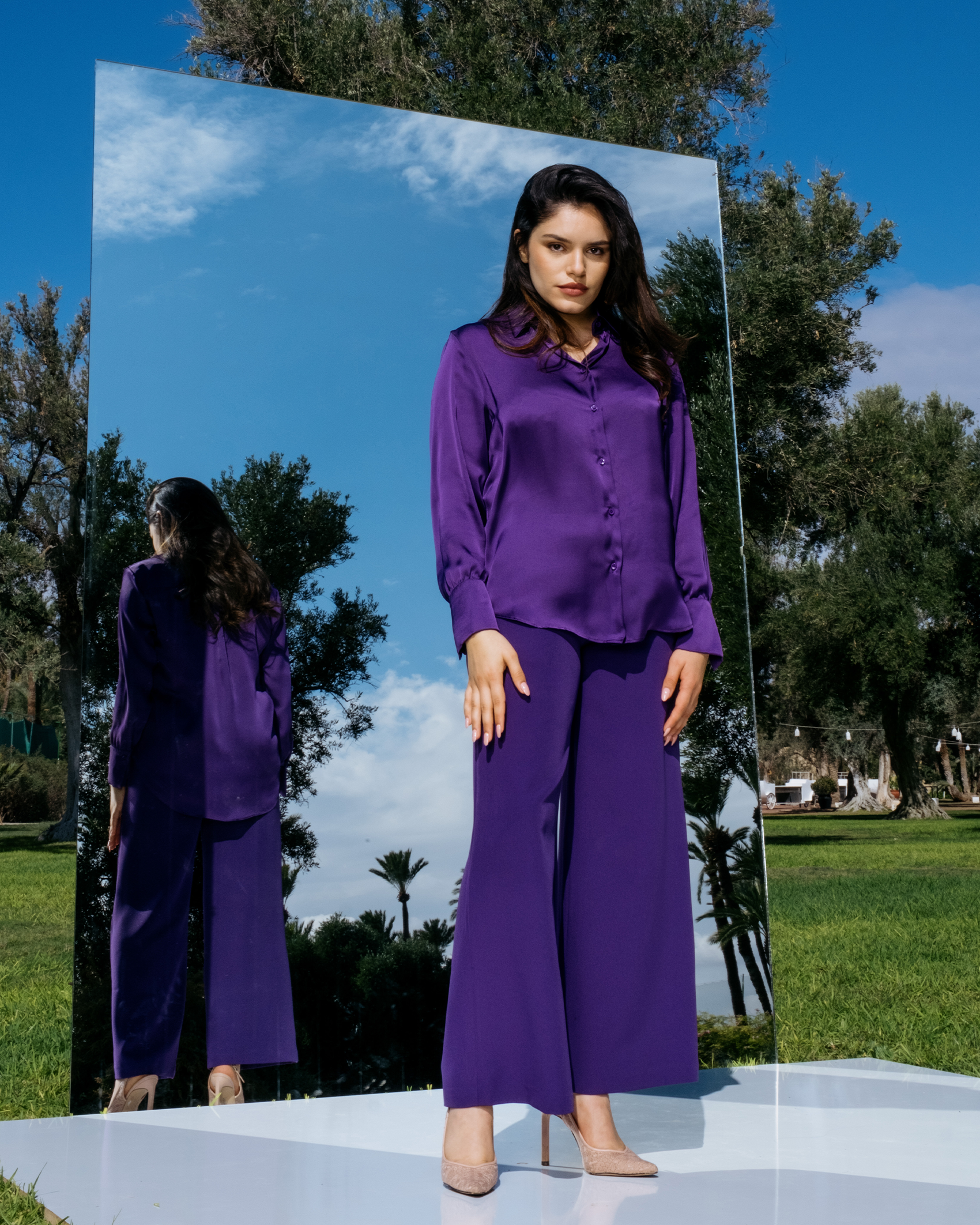 Chemise satinée violette