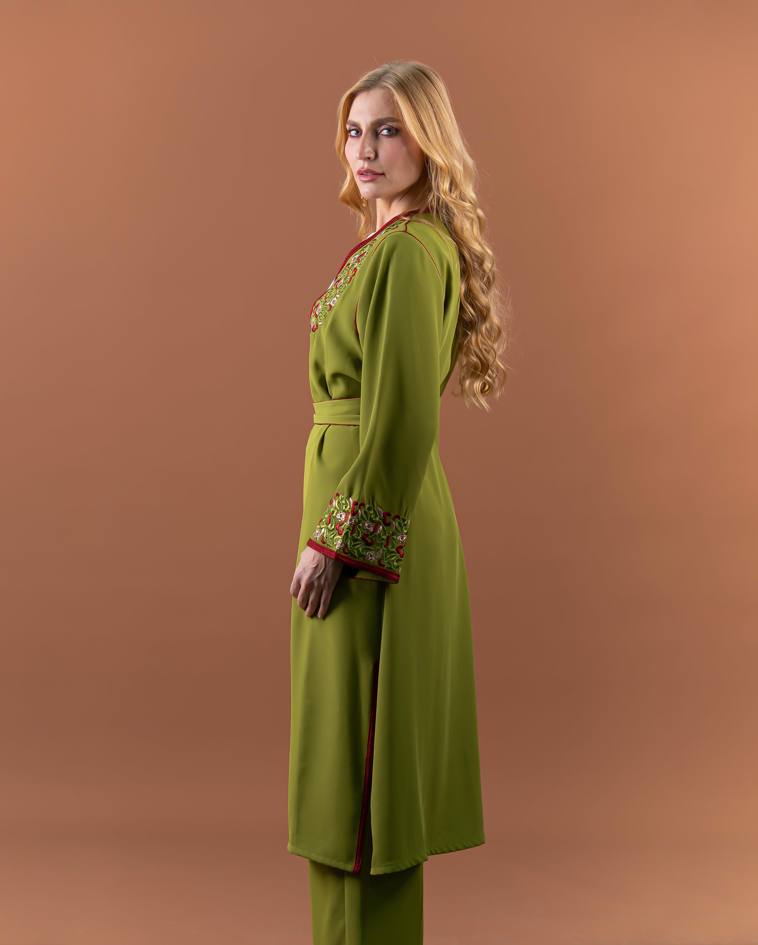 Kimono fluide brodé avec ceinture pour femme – Vert-cote