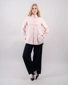 Chemise fluide rose poudré femme manches longues coupe droite élégante