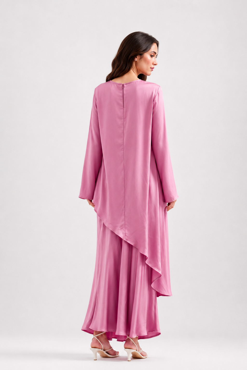 Ensemble long satiné rose à manches longues et tombé fluide, vue de dos-Rose- RAZANA