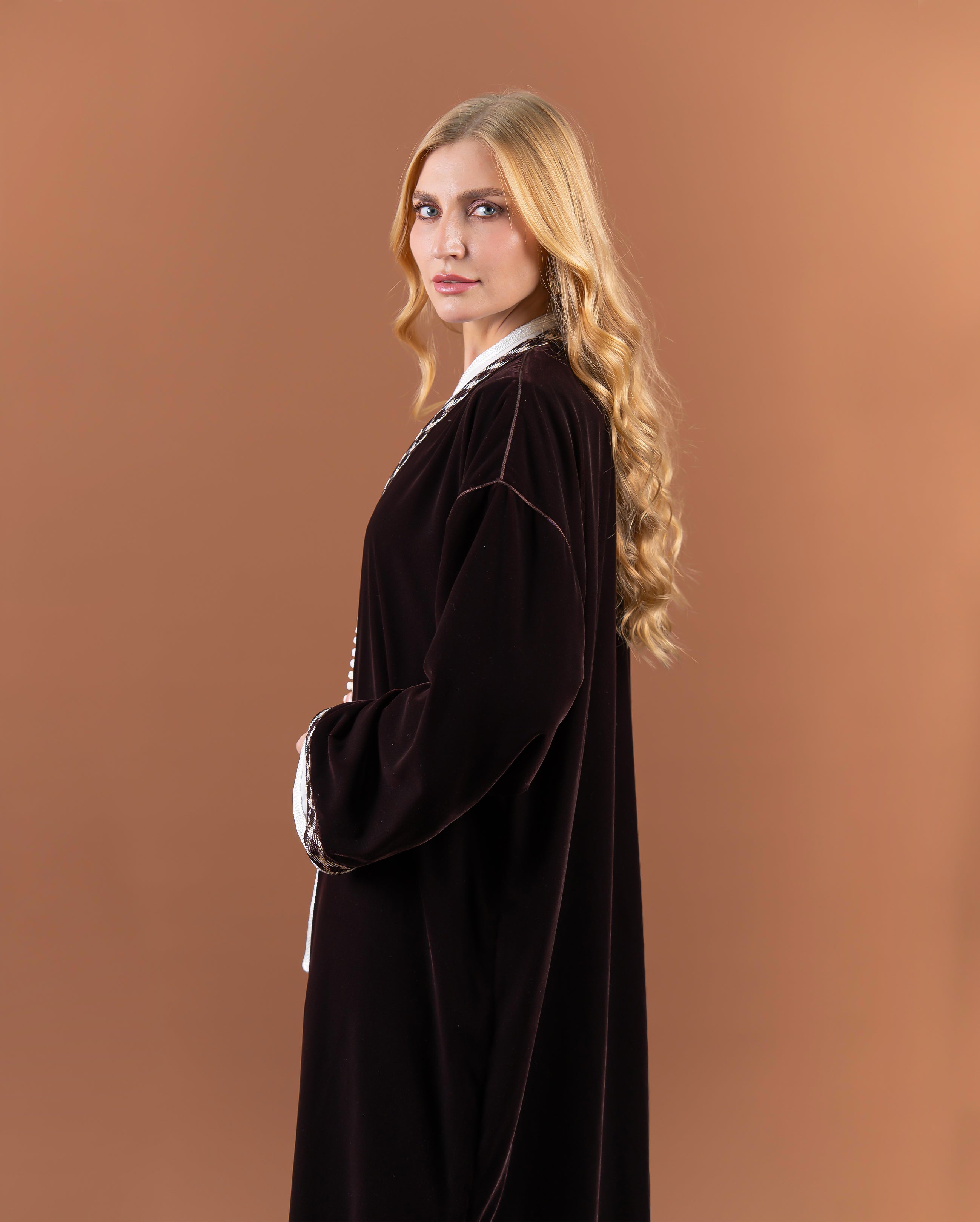 Kimono long en velours avec finitions sfifa pour femme – RAZANA