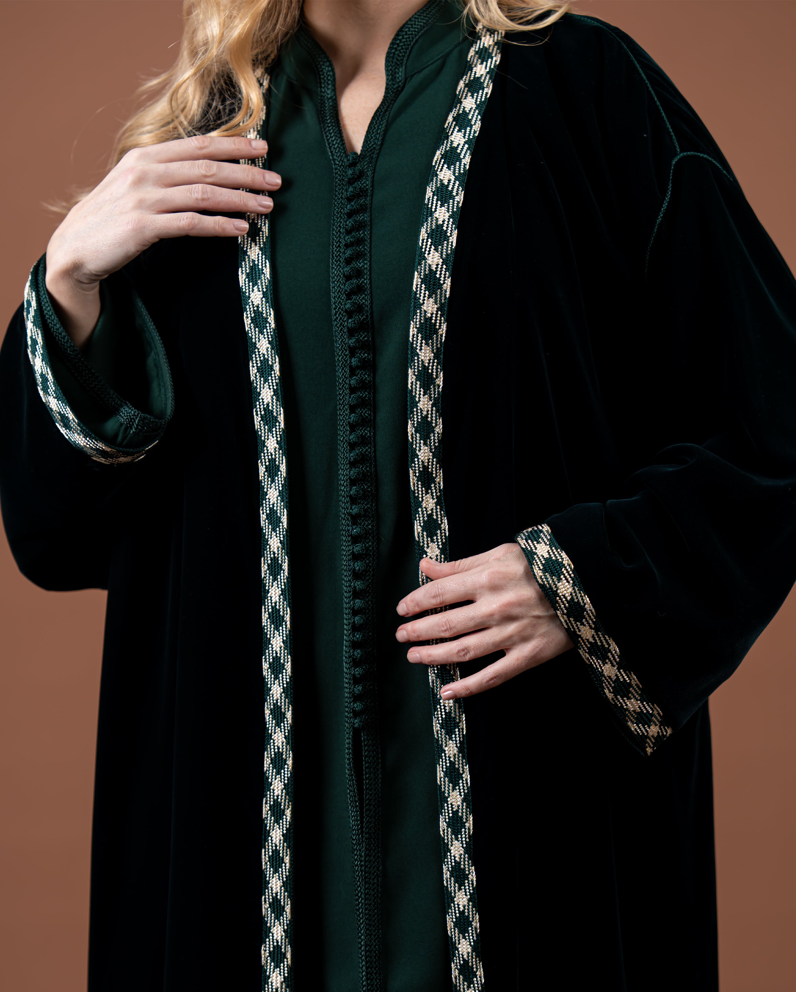 Kimono long en velours avec finitions sfifa pour femme – RAZANA