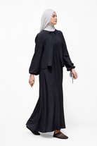 robe-longue-sans-manches-sur-robe-texturee-liens-noues-Noir-face